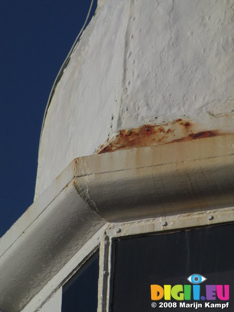 SX01359 Detail of Dunmore East lighthouse